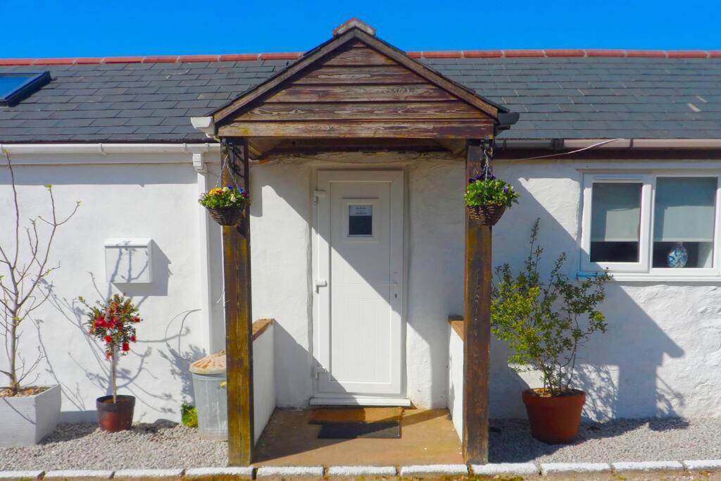 Stunning Annexe 1 Luxury Bedroom, Eating Area & Bathroom Only! トルーロー エクステリア 写真