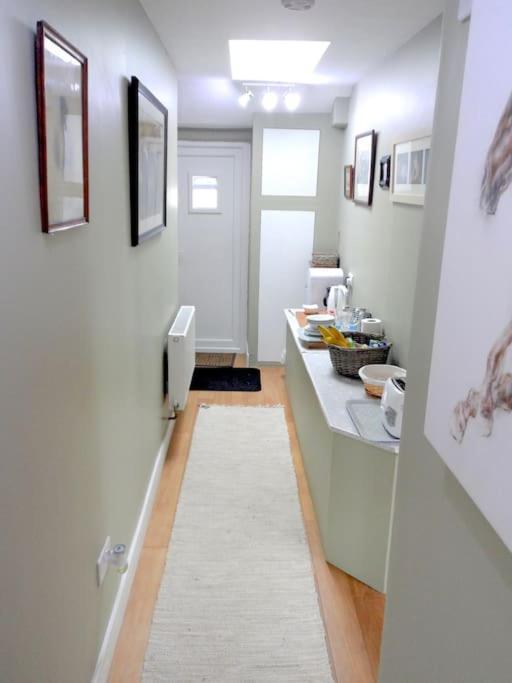 Stunning Annexe 1 Luxury Bedroom, Eating Area & Bathroom Only! トルーロー エクステリア 写真